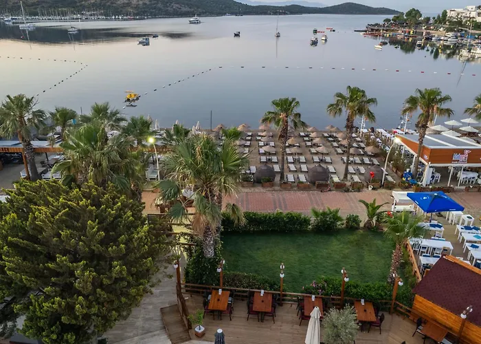 Costa Bitezhan Beach Hotel