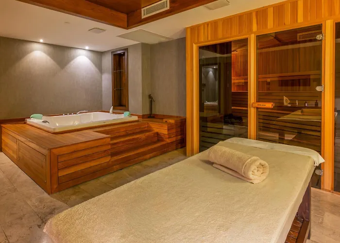 Mavilu Luxury Hotel